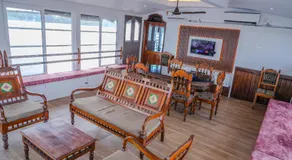 Grand Villa Houseboat - Image 4