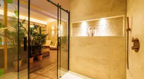 Romantische suite met jacuzzi & sauna - dichtbij stadscentrum - Image 5