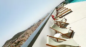 Urban Sky View Apartment - Image 5