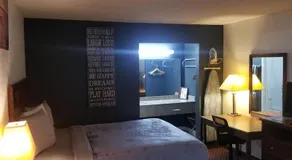 Hotel King Bed Room 236 Booking - Image 3