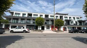 Beachview getaway at the New Carlyle 304 on the Main strip in Grand Bend - Image 5