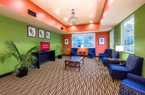 Inn & Suites Madison, GA - Image 2