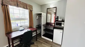 North Bay Inn - Image 4
