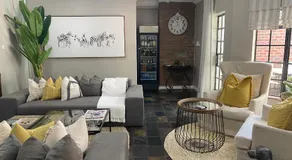 The Leslie Executive Hotel - Image 2
