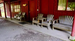 Front Lodge at Rainier Lodge, 1 min drive to Mt Rainier entrance - Image 4