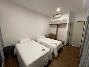 The Hive, 3 Bedroom Townhouse at Roxy Sematan - Image 2