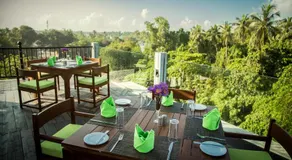 Arena Hotel - Image 4