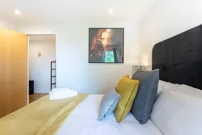 Modern 2 bed BroomPark/Central apt. with Parking - Image 5