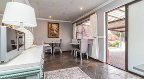 Gold Crest Guesthouse - Image 3