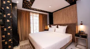 MAGNIFIQUE HOTEL - Image 2