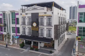 Redpine Hotel - Image 5