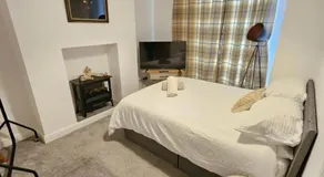 Fitzys Terrace Three Bed - Image 2