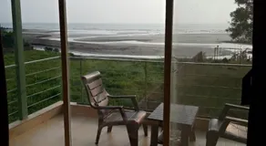Whistling Waves Beach Resort - Image 3
