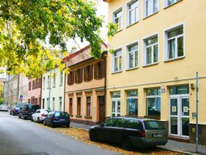 Freddie next to Mercury Hostel - Image 5