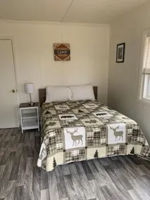 Pine Creek Motel & Campsites - Image 2