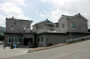 Hapcheon Hapcheonho Pension - Image 4