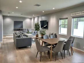 StaysPro - Hollywood Homes minutes to everything - Image 5