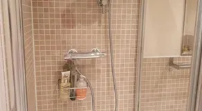 Beautiful ensuite room - Image 2