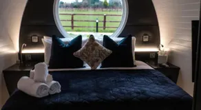 Hidden Acres- Luxury Glamping Pod - Image 2