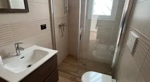 Salento Villa Cice, AC - WiFi - BBQ - attrezzatura da spiaggia - parcheggio privato sorvegliato, Due unità abitative indipendenti e giardino a due passi dal mare - Torre Ovo - Image 2
