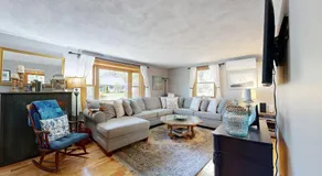 Bay Pointe Bungalow - Image 2
