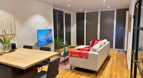 Top Apartment in Kranenburg - central & quiet - terrace and large windows - incl parking, fast WiFi, Box-Spring bed, washer & dryer, Netflix - Image 2