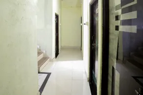 Hotel O Celebrity - Image 3