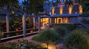 Downtown Hideaway, B&B Grand Deluxe - Image 5