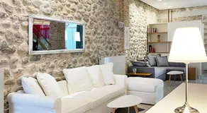 Blue Domino Luxury City Villa Patras - Image 3