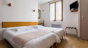 Hotel Alienor - Image 2