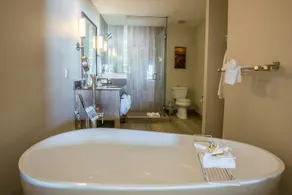 Inn at Nye Beach - Image 4