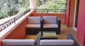 appartement T3 dans propriété de 5000m2 avec piscine - Image 5