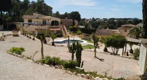 Private/separate floor apartment in a villa near beach - Image 4