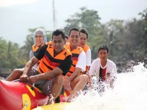Marina Anyer Villa & Resort - Image 1