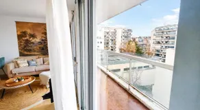 Grand Studio 50 m2 Balcon Porte de Versailles - Image 2