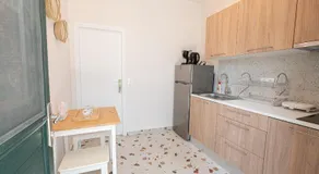 Sunny yard apartments - Image 4