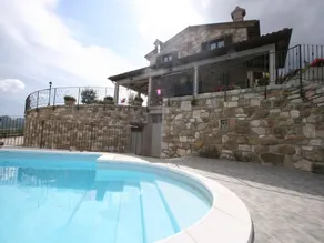Timeless villa in Cagli with garden and swimming pool - Image 3