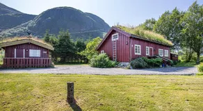 Charming cabin retreat by the coast in Midsund - Image 4