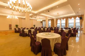 Enjoy Seasons Hotel - Image 3