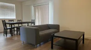 Extended Stay 3 or 4 Beds Cozy Smart Home Living - Image 5