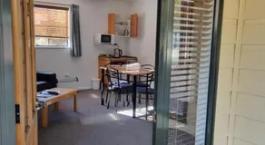 Glenalvon Lodge Motel - Image 4
