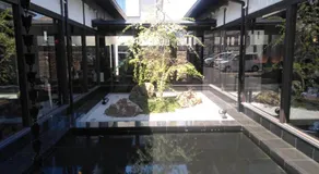 ALAULA SPA 2nd floor with free parking - Image 3