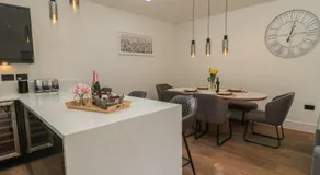 Maple Lodge - Image 4