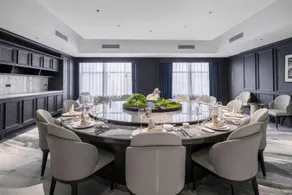 ELEGANT GARDEN HOTEL - Image 4