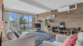 Lakeside Apartments - Fishpen - Image 2