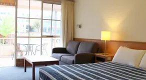 Summerhill Motor Inn - Image 2