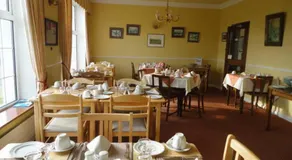 Alpine Guesthouse - Image 2