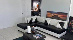 Private House Near MIA, Cruise Port, Free Parking - Image 2