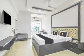 Platinum Studio - Eco Park Hotel - Image 4