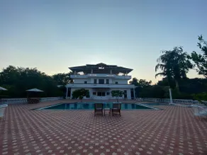 Hi5 Stays Farm Gurgaon w/Huge Pool/PetLoving/Party - Image 4